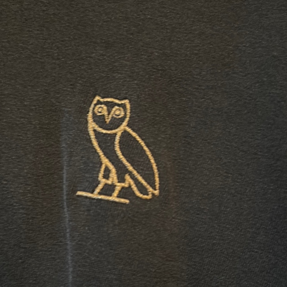 OVO Garment dyed Black T-Shirt with Gold Logo - Picture 3 of 4